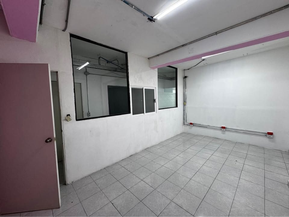 Renta de oficina en Nezahualcóyotl 3