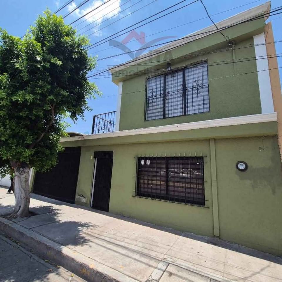4 habitaciones 2 baños - Casa 2