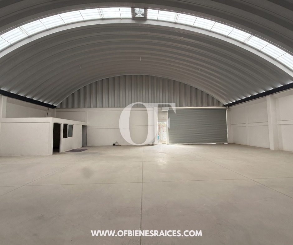Bodega NUEVA en Renta 3