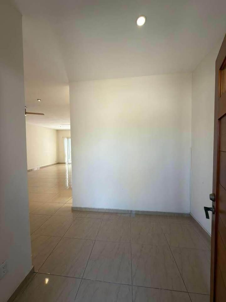 Casa en renta en Av Las Torres 2