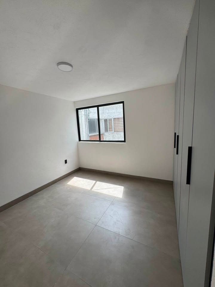 3 Beds 1 Bath - Apartment 2