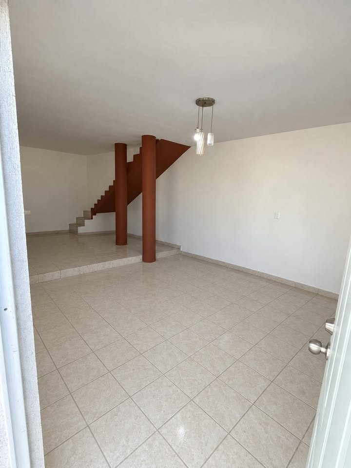 2 habitaciones 1 baño Casa 2