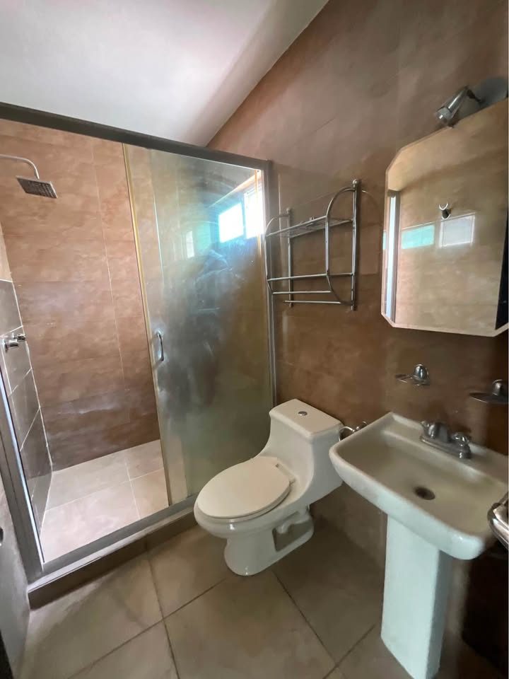 4 habitaciones 3,5 baños - Casa 3