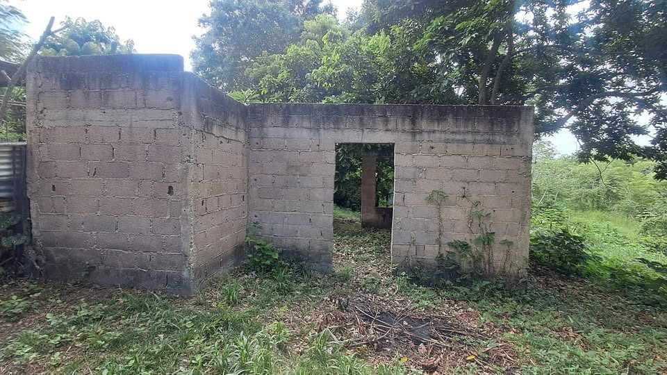 Terreno con construcción en Cosoleacaque 3