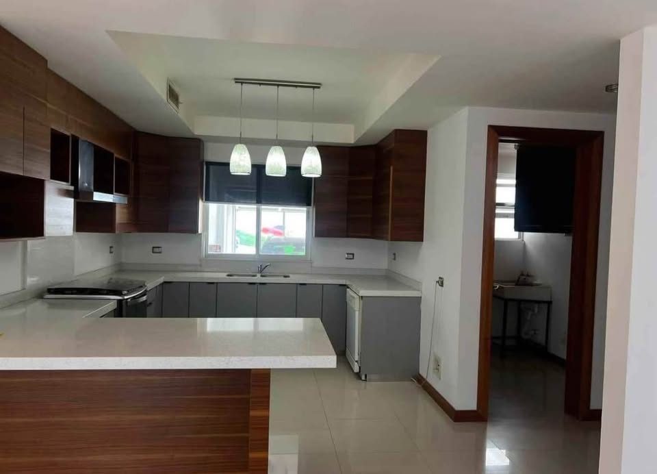 La cantera renta $36,000 con paneles solares 2