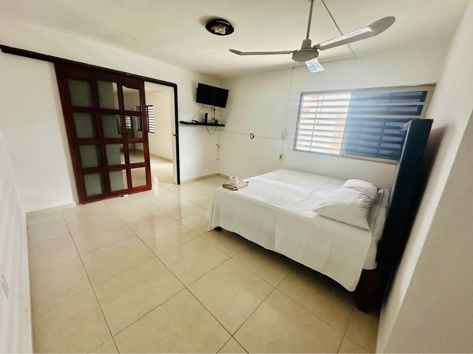 Cuarto para descansar para 2 personas 1/8 horas $800 estacionamiento hasta para 2 car 2