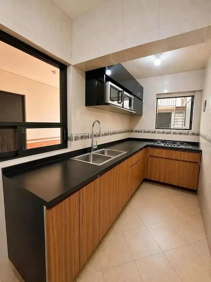 4 habitaciones 3 baños Casa 3