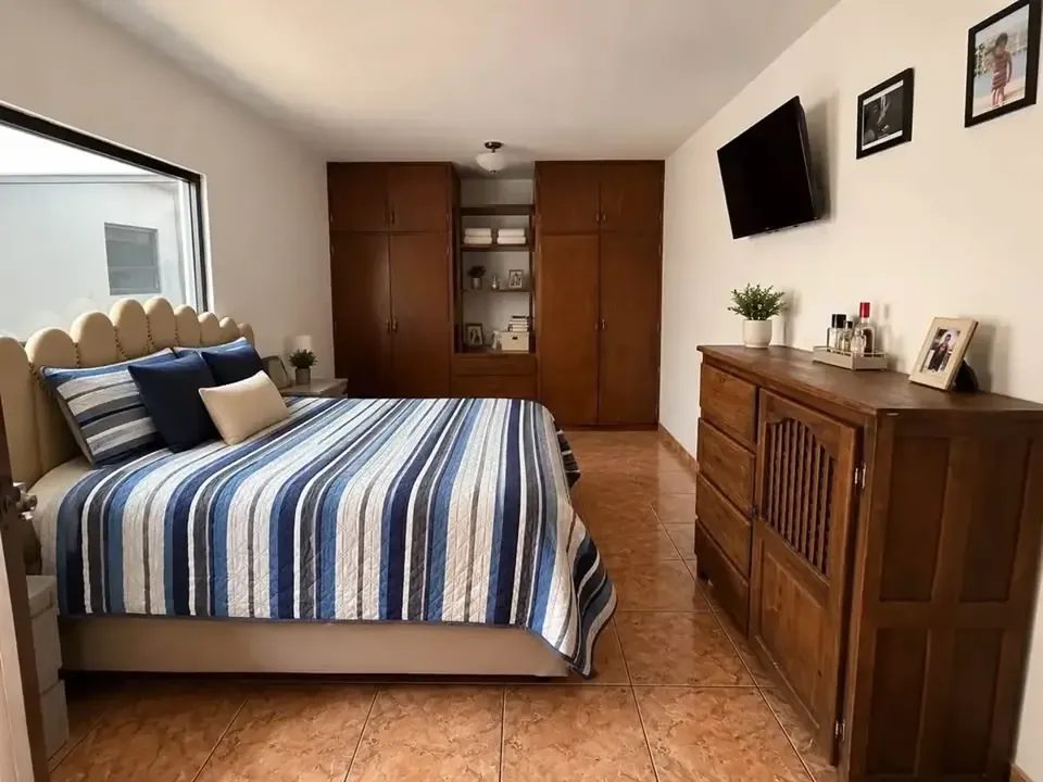 4 habitaciones 3 baños Casa 2